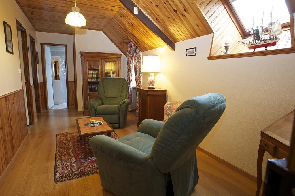 Chambres D'Hotes Les Sageais Baguer-Morvan Room photo