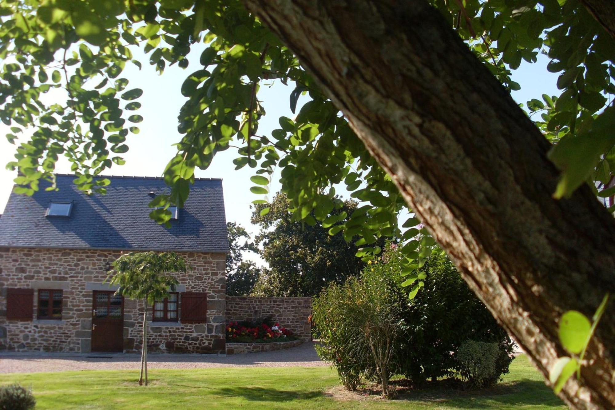 Chambres D'Hotes Les Sageais Baguer-Morvan Exterior photo